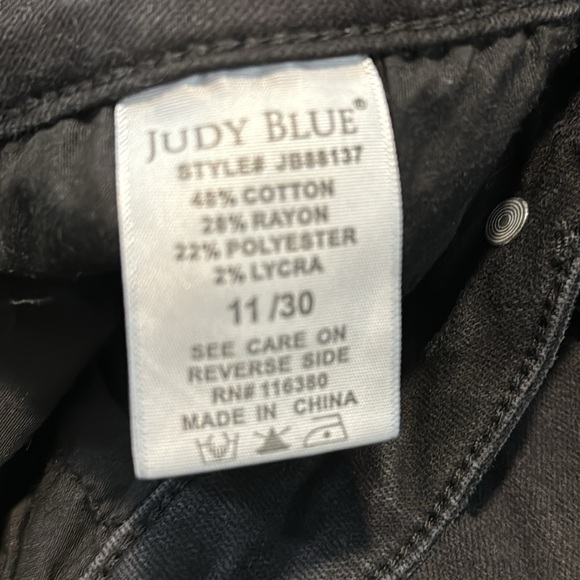 Black Judy blue distressed jeans - Picture 3 of 7